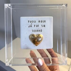Caixa Decorativa em Acrílico Cristal "Tudo Aqui Já Foi um Sonho" | 15x15x4 cm