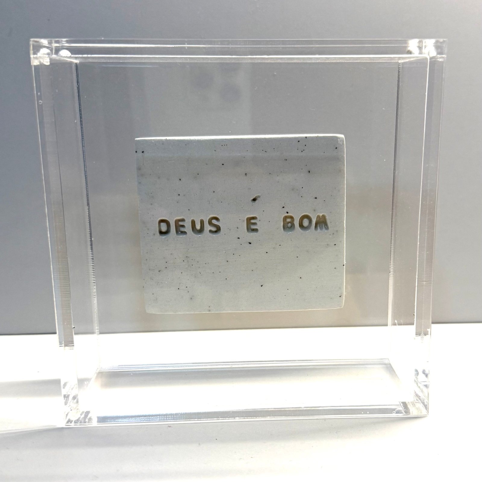 Caixa em Acrílico Cristal | Deus é Bom