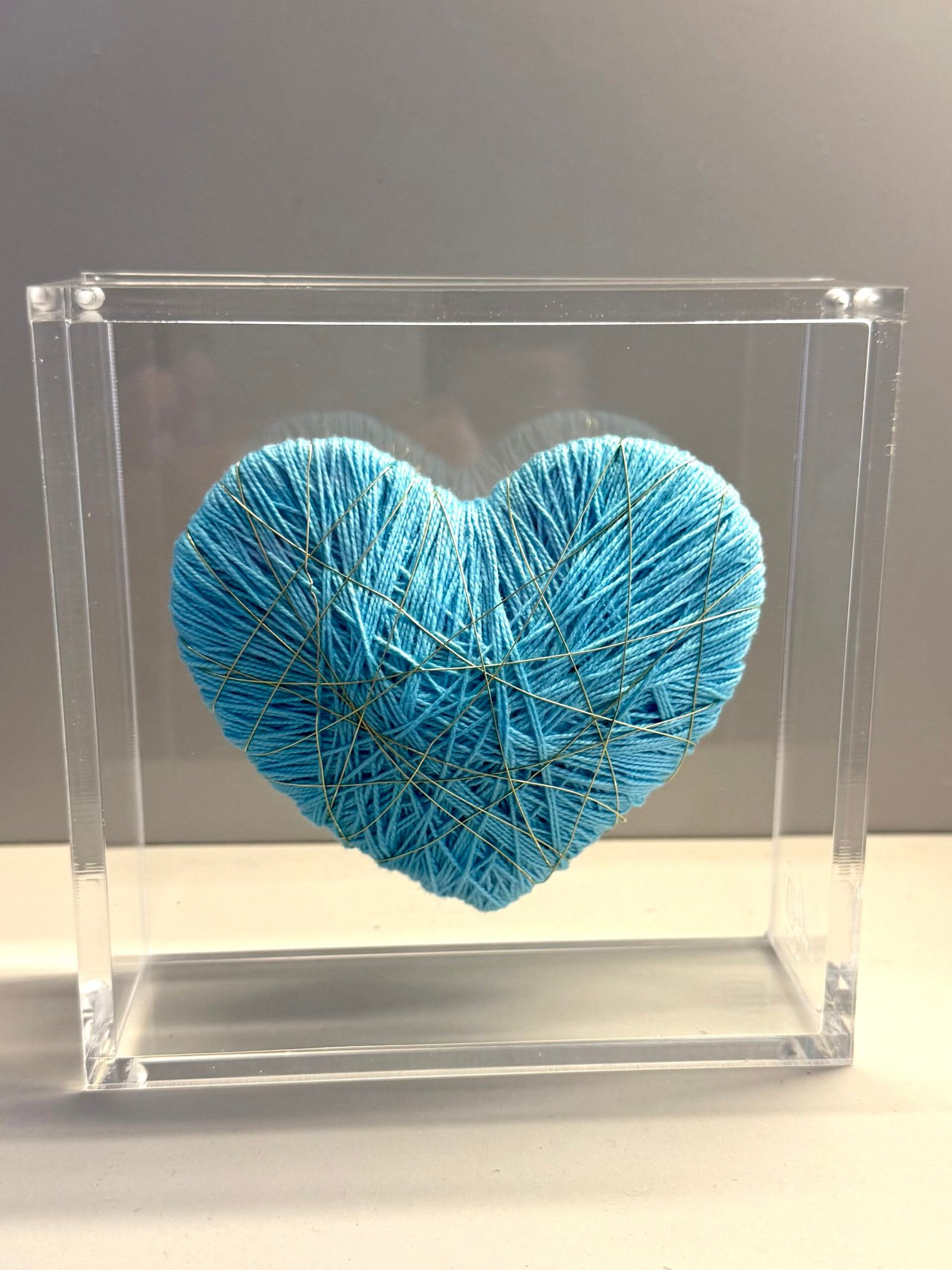 Caixa de Acrílico Cristal com Coração Artesanal Azul | Coleção Afetiva