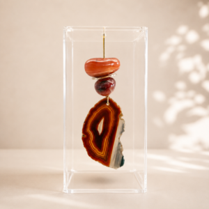Caixa de Acrílico com Pedra natural Coralinal | Decor Afetiva 8x8x19 cm