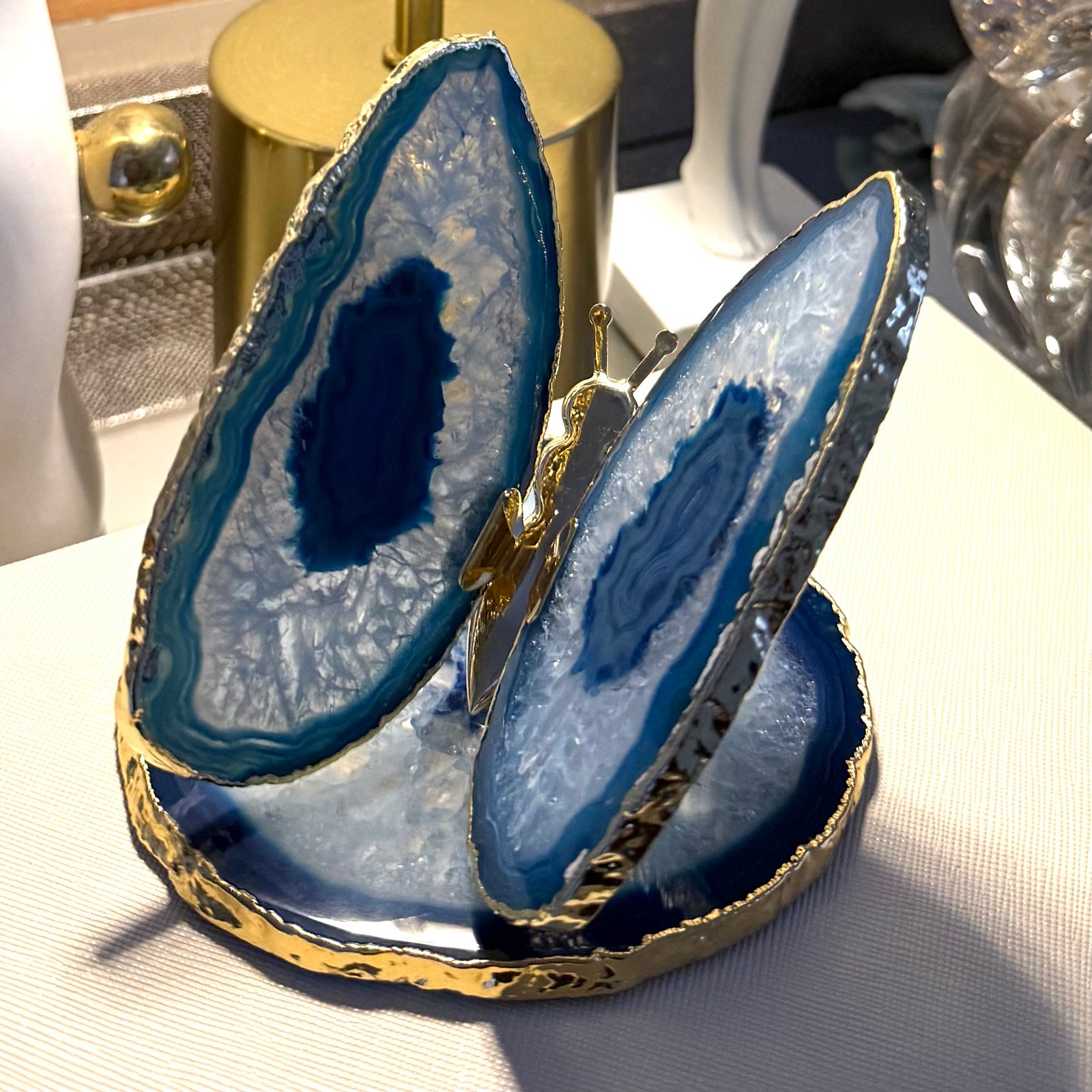 Borboleta Decorativa em Ágata Azul com Borda Dourada | 8 a 11 cm - Imagem 4